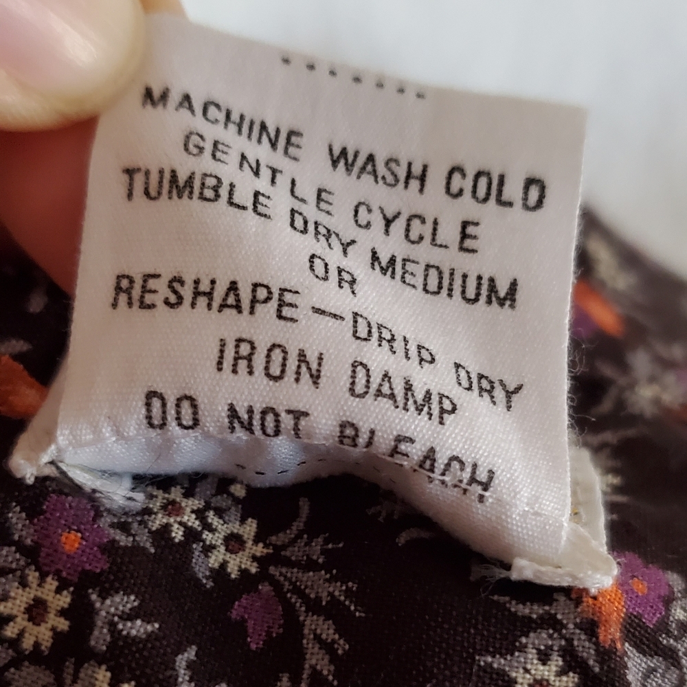 Vintage Pattern Structured Button Down Blouse - image 7